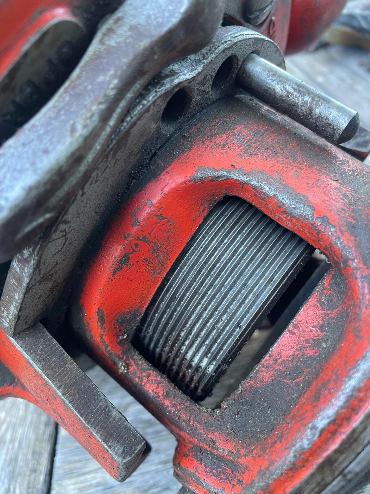 RIDGID 65 R ADJUSTABLE  1" TO 2" PIPE THREADER DIES 13" HANDLE 65-R 65R --nice--