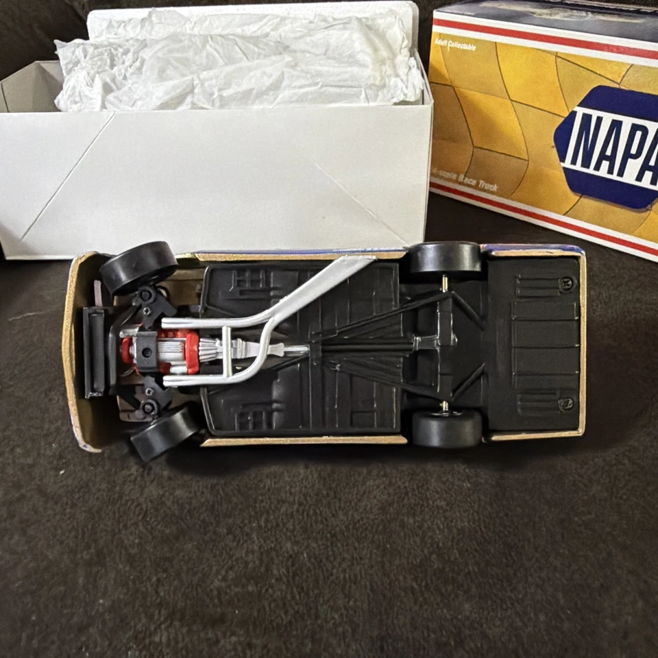 ACTION RACE NASCAR ГРУЗОВИК СЕРИИ #16 РОН HORNADAY JR NAPA CHEVY TRUCK ЗОЛОТО 1997 - Изображение 4 из 4