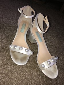 betsy johnson silver shoes