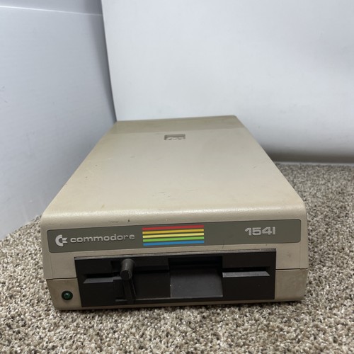 Commodore 64 Computer And 1541 Floppy Disk Drive Powers On/For Parts Or Repair - Afbeelding 8 van 12