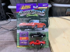 Johnny Lightning CLASSIC CUSTOMS CORVETTE 1957 ROADSTER 1980 AEROVETTE