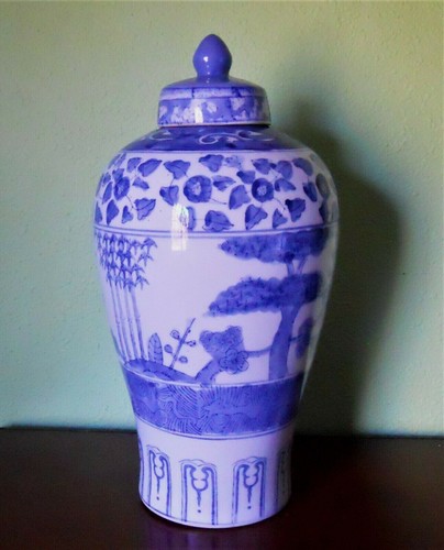 Large 15" Asian Blue & White Jar with Lid Floral Leaf design