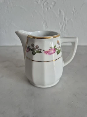 Joli petit pot à lait, crème, saucière en porcelaine FD - tbe - Photo 1/4