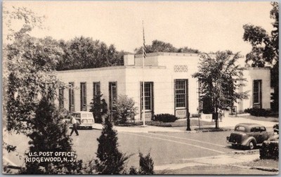 Vintage 1940s RIDGEWOOD, New Jersey Postcard ''U.S. POST OFFICE'' Street View