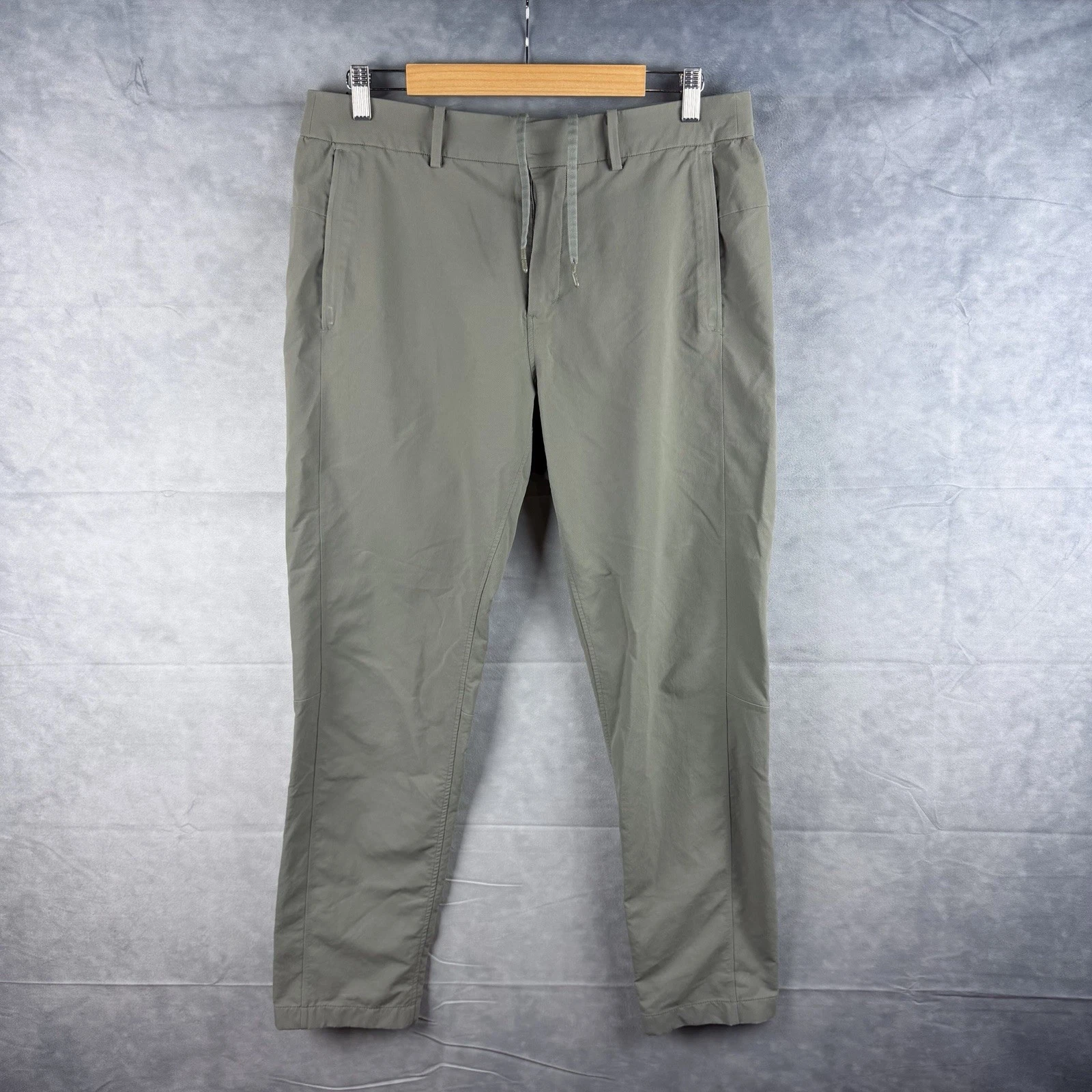 Lululemon Pants Mens 34x29 Venture Trouser Drawstring Performance Olive Green
Opens in a new window