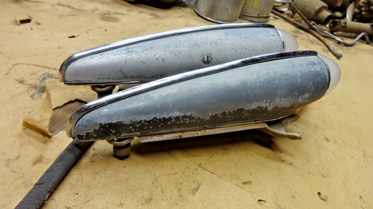 1939 Buick PARK LIGHT ASSEMBLIES Original GM pair Parking Fender