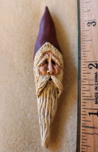 Handcrafted Clay Santa Claus Holiday Broach Pin - Picture 2 of 3