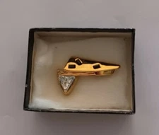 Jewels By Parklane Gold Tone Triangle Rhinestone Black Pieces Necklace Pendant