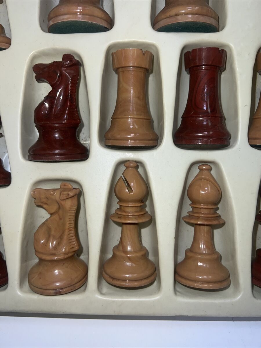 VTG Chessmaster Choice Of Champions Wooden Natural Burgundy Complete No  Board