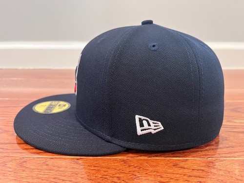 Cleveland Indians MLB Chief Wahoo Authentic on field New Era 59Fifty Hat - Navy - Picture 2 of 5