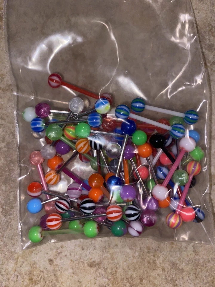 Lote de 60 anillos para pezones lengua barras bolas plástico y metal nuevo medidor estándar Foto 2 de 3
