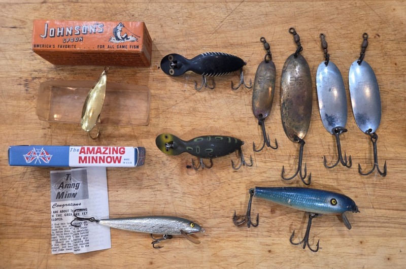 Lot of 9 Vintage Fishing Lures, Heddon Tadpolly,  RM Co. Minnow, Pflueger Spoons