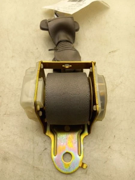 Toyota Echo 2000 1,5 L lado del conductor conjunto de cinturón de seguridad trasero Foto 2 de 4