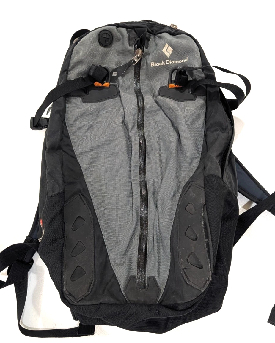 NWOT Grey Diamond Pattern Rucksack Backpack G4 Free NWOT Sling Backpack Light Grey. | eBay main image 4