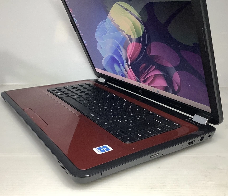 HP PAVILION G6-1334sa,AMD E2-3000m@1.80GHz,8GB RAM,120GB SSD,DVD,WIN 11 23H2(195 - Image 2 of 4