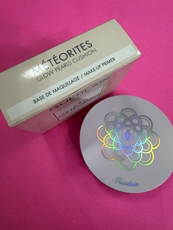 GUERLAIN Meteorites Glow Pearls Cushion Illuminating Pearls SPF 10 Makeup Primer - Image 3 of 4