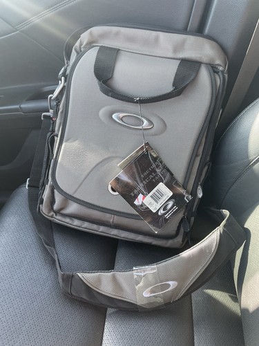 RARE OAKLEY COMPUTER BAG 2.0 Black Messenger Tactical Pack w/ Strap - Vintage