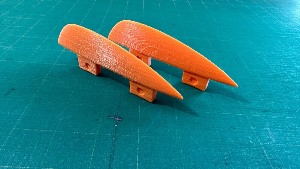 FCS 1" Wakesurf Fins Set of 2 fins ORANGE RONIX - Image 1 of 4