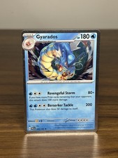 Carta Pokemon Gyarados 43/193 Paldean Fates Cosmos Holo