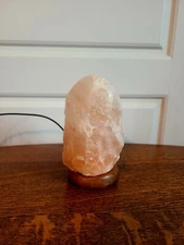 EVOLUTION SALT CO. HIMALAYAN CRYSTAL SALT LAMP - USB  - SMALL
