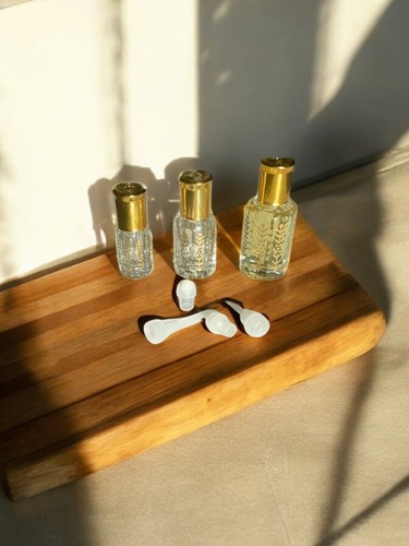 Arabian Jasmine | Premium Perfume Oil | Attar Oil - Picture 2 of 3