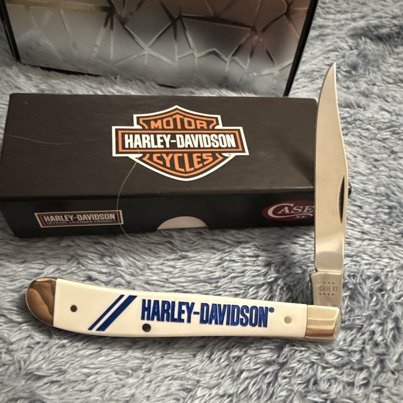 2023 Harley Davidson Slim Line Trapper White Synthetic Handle
