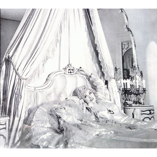 1940 Magazine Photo Clipping Mae West Reclining on Her Mirrored Bed 10x14 - Picture 2 of 3