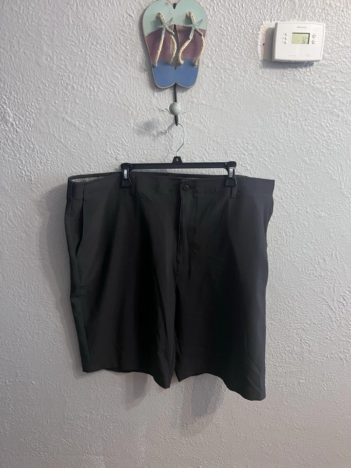 Pantalones cortos de golf Ben Hogan Performance negros delanteros planos para hombre talla 46 entrepierna 10 pulgadas Foto 2 de 4