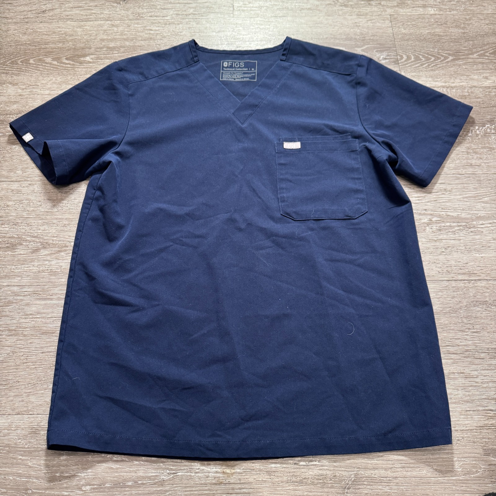 FIGS Shirt Mens Medium Blue Scrub Top Technical Collection V Neck Pocket Medical