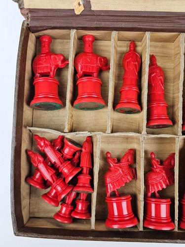 Set scacchi 32 pezzi replica figure XI secolo rosso e avorio Kingsway fiorentino - Foto 2 di 15