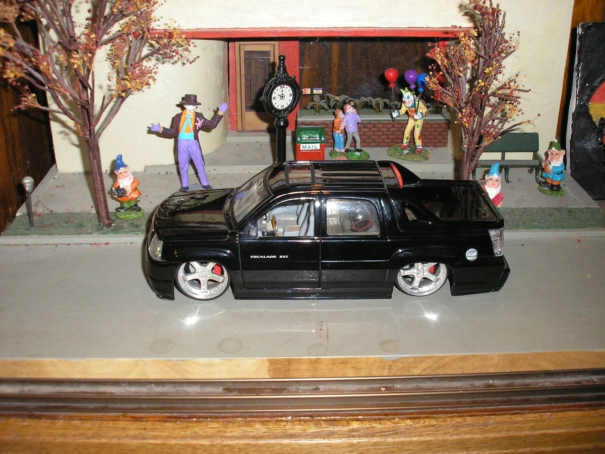 RARE Black 1/24 Jada Dub City Cadillac Escalade EXT Lowrider Black Free SHIP