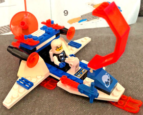 LEGO &reg; SYSTEM 6879 SPACE ICE PLANET BLIZZARD BARON * WITH FIGURE AND INSTRUCTIONS *