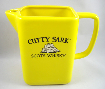 Cutty Sark Scots Whisky Liquor Yellow Jug Water Pitcher Barware Vintage 6'' Tall