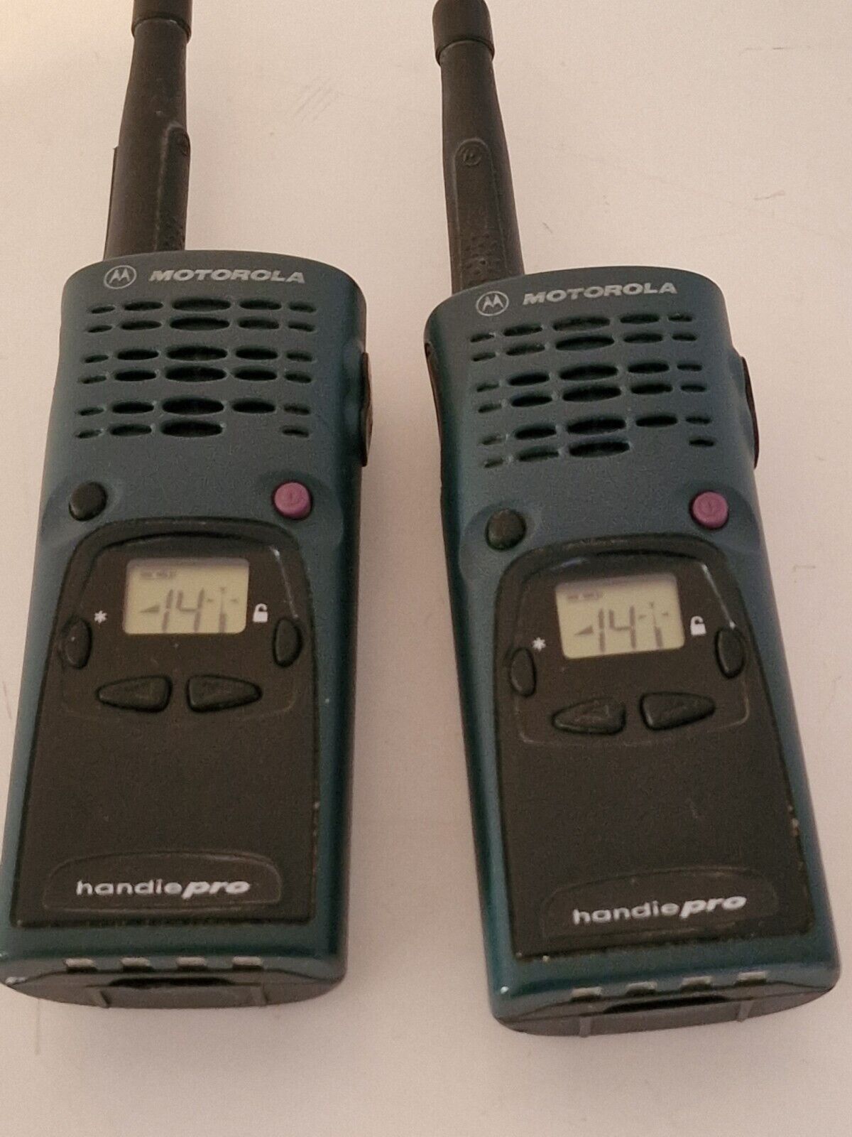 walkie talkies Motorola handie pro