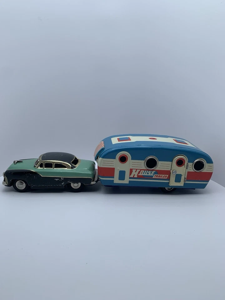 VINTAGE 1950'S SSS TIN FRICTION CADILLAC SEDAN with HOUSE TRAILER And... - Image 2 of 4