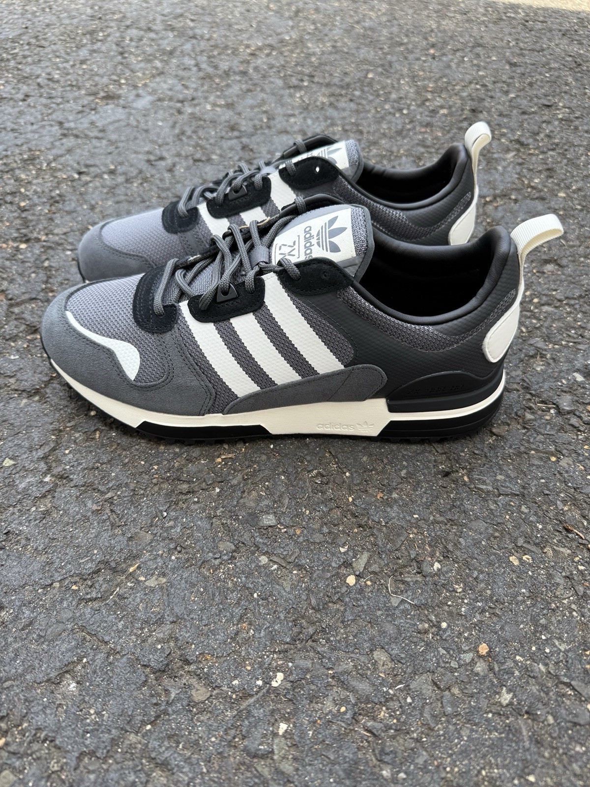 Adidas Originals ZX 700 HD Men's Running Shoe Athletic Sneaker Footwear H01851 thumbnail 3