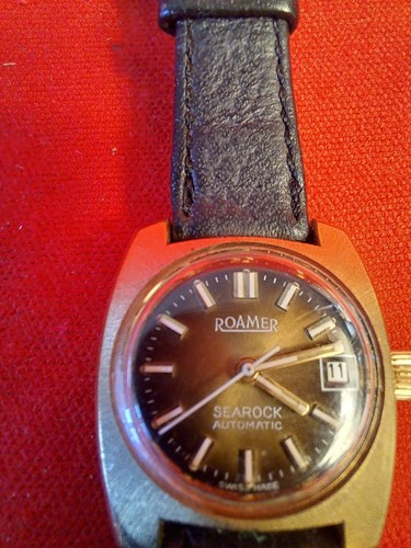 ROAMER SEAROCK 17 JEWELS SWISS MADE AUTOMATIC WRISTWATCH IN CLEAN CONDITION.