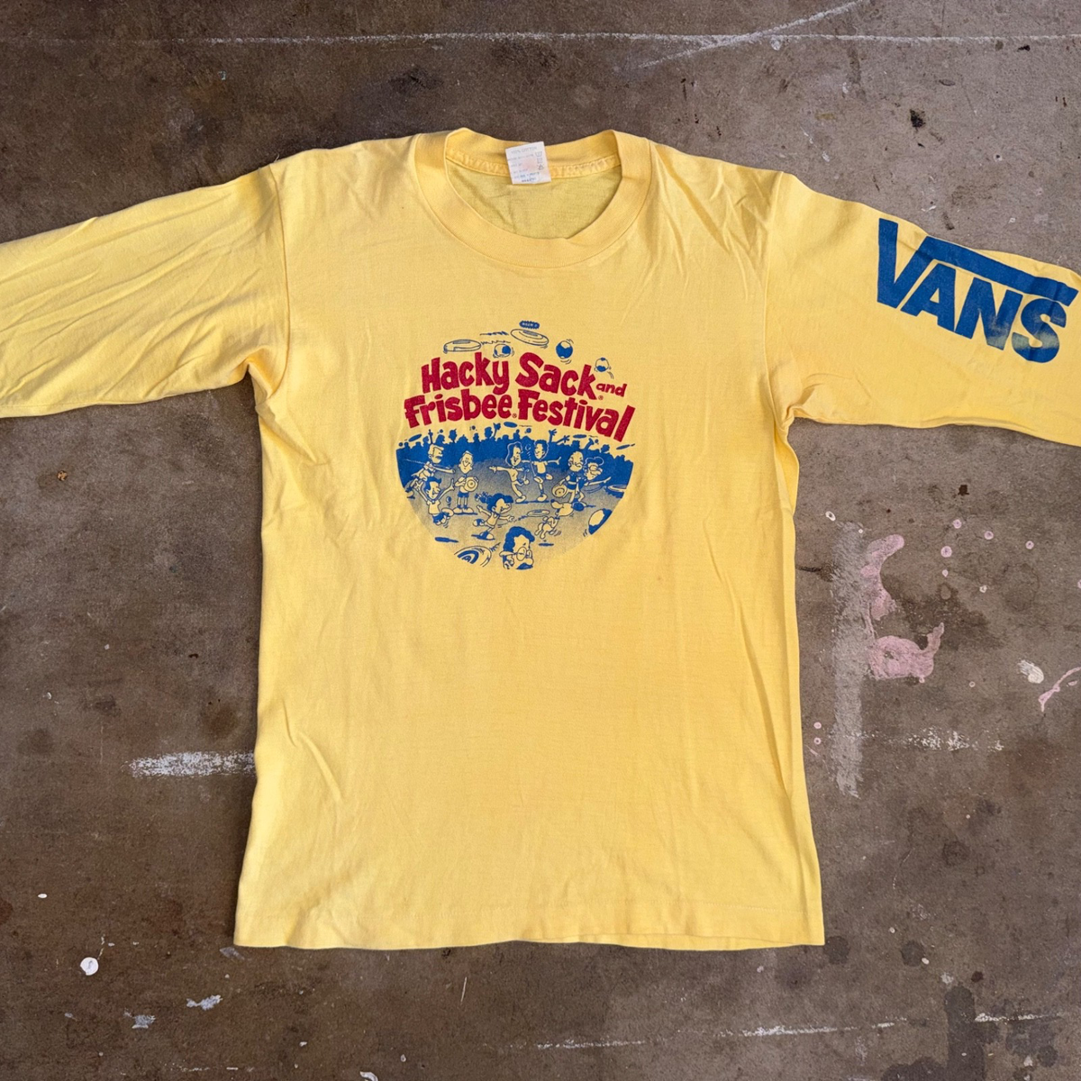 70s - 80s VINTAGE WHAM-0 HACKY SACK AND FRISBEE FESTIVAL T-SHIRT