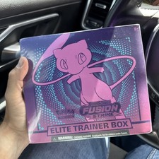 Fusion Strike Elite Trainer Box - SWSH08: Fusion Strike (SWSH08)