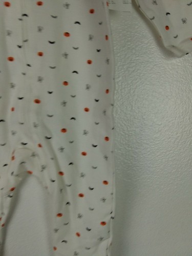 Small Wonders Bodysuit Pumpkin Feet Baby 6-9 Months Halloween Bats Mice - Picture 4 of 12