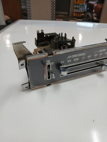 71 72 CHEVELLE EL CAMINO MONTE CARLO DASH A/C Heater Control AC Air Conditioning - Picture 2 of 6