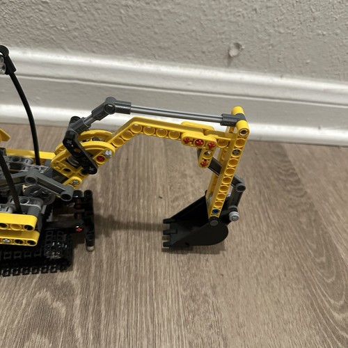 LEGO Technic 8047 excavadora compacta 99% completa - Imagen 3 de 4