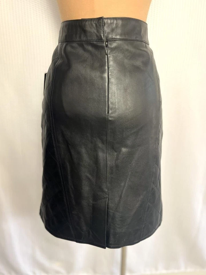 Falda 100% Cuero Genuino Talla 10 NUEVA CON ETIQUETAS REMACHE NEGRO 10 $200 Foto 2 de 4