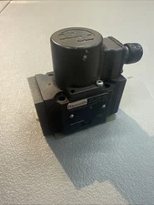 Pilot VALVE -21/4WRDE 10 -52/V R900874606 Bosch Rexroth Servo Valve MAKE OFFER!!