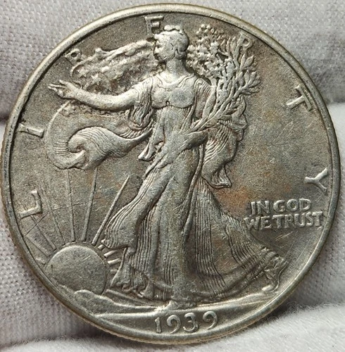 1939 P Walking Liberty Half Dollar - 90% Silver - Great For Albums - WL-3928p