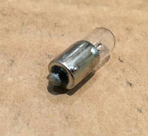 Amber Pre Heat Warning Light for 17mm hole. With 12 v BA9s bulb. Durite 0-609-59 - Picture 4 of 4