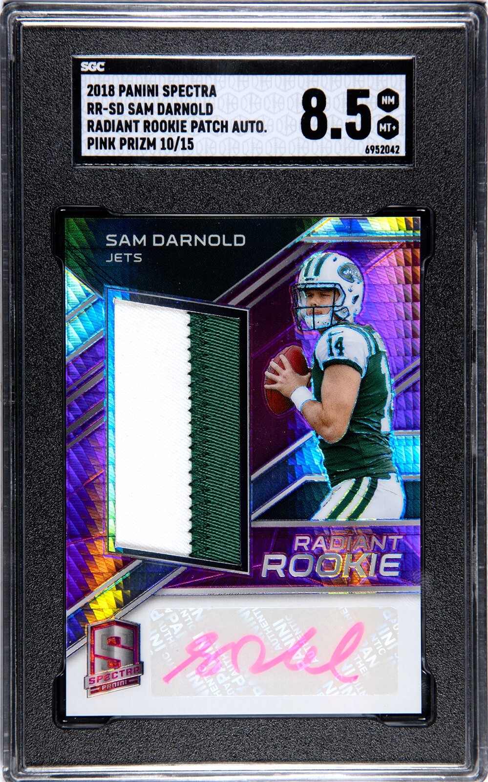 Sam Darnold Panini Spectra Radiant Rookie Patch Signatures #RRSD Neon Pink