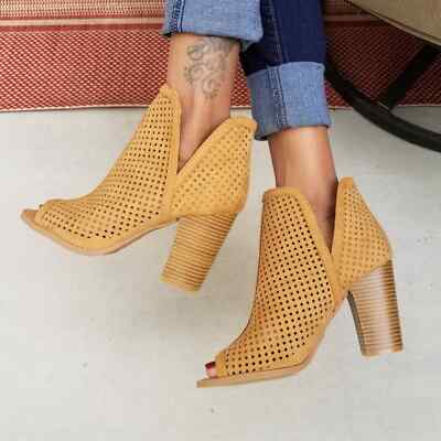 CADENCE Woman's Camel Cut Out Stacked Heel Open Toe Booties Size 6.5