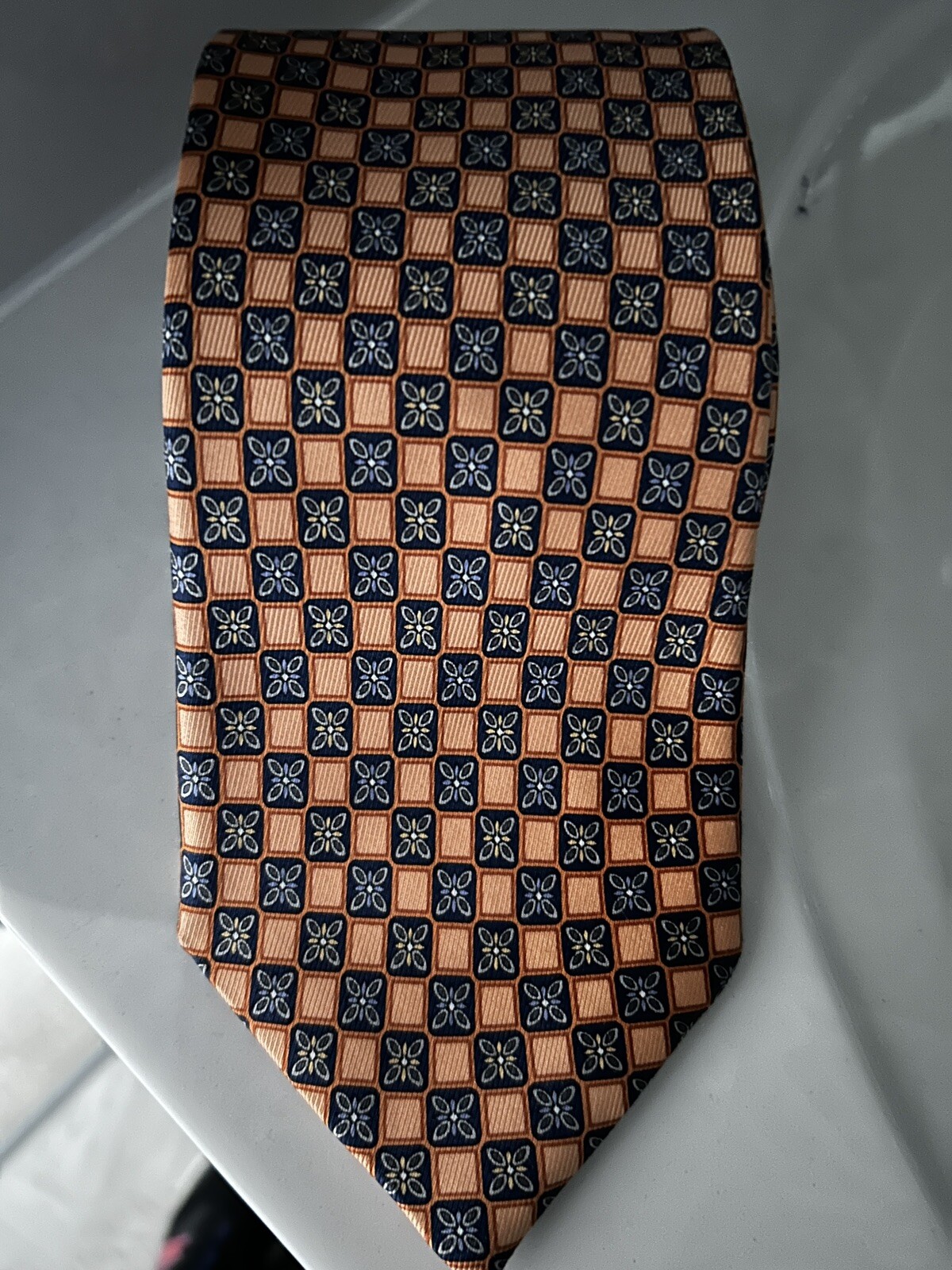 Picture 1 of 4