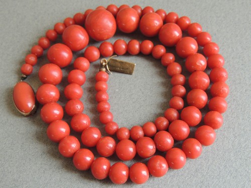 Natural Red NO DYE Coral Bead Necklace 18k Gold Clasp - Picture 7 of 9